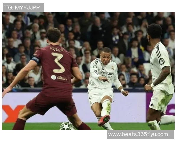 姆巴佩左膝不适与手指骨折仍执意出战展现求战决心